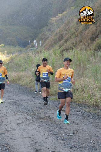 Race photo from Kelud Vertical Challenge 2024