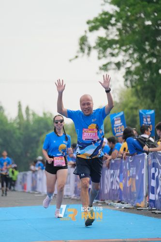 Race photo from Isoplus Run 2024 Surabaya