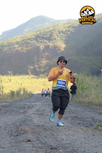 Race photo from Kelud Vertical Challenge 2024