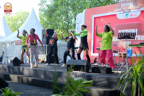Race photo from Kediri Half Marathon 2024