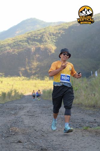 Race photo from Kelud Vertical Challenge 2024