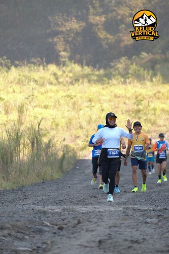 Race photo from Kelud Vertical Challenge 2024