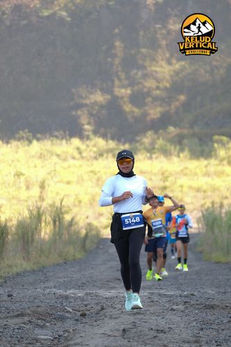 Race photo from Kelud Vertical Challenge 2024