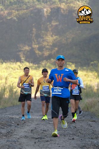 Race photo from Kelud Vertical Challenge 2024