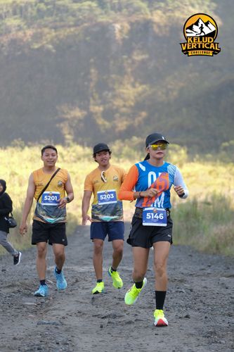 Race photo from Kelud Vertical Challenge 2024