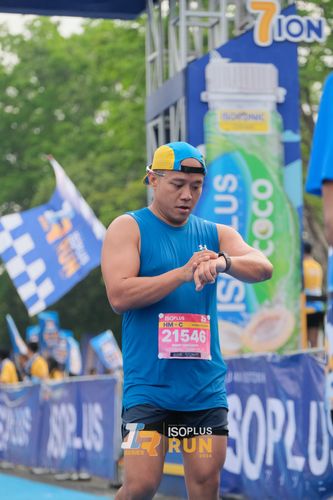 Race photo from Isoplus Run 2024 Surabaya