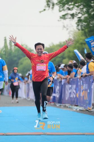 Race photo from Isoplus Run 2024 Surabaya