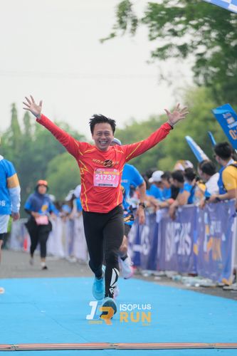 Race photo from Isoplus Run 2024 Surabaya