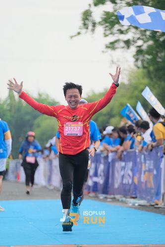 Race photo from Isoplus Run 2024 Surabaya