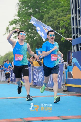 Race photo from Isoplus Run 2024 Surabaya