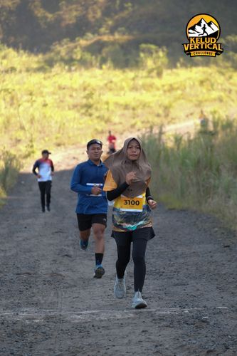 Race photo from Kelud Vertical Challenge 2024