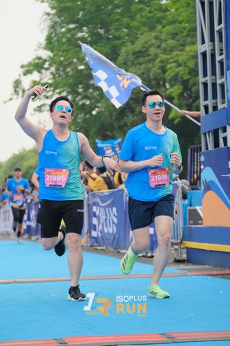 Race photo from Isoplus Run 2024 Surabaya