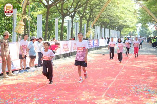 Race photo from Kediri Half Marathon 2024