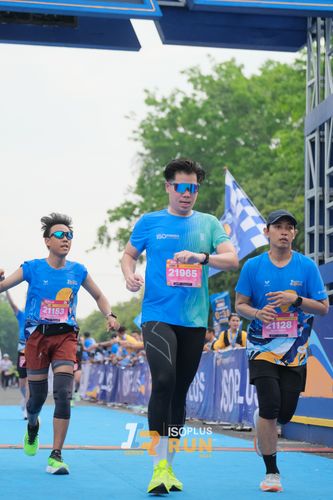 Race photo from Isoplus Run 2024 Surabaya