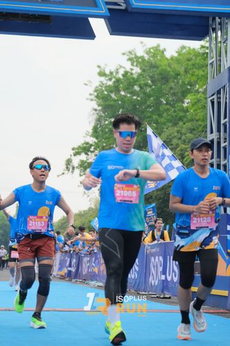 Race photo from Isoplus Run 2024 Surabaya