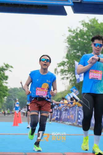 Race photo from Isoplus Run 2024 Surabaya
