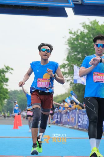 Race photo from Isoplus Run 2024 Surabaya
