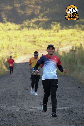 Race photo from Kelud Vertical Challenge 2024