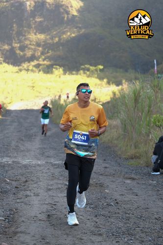 Race photo from Kelud Vertical Challenge 2024