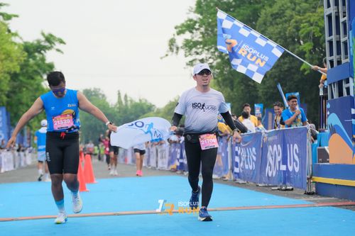 Race photo from Isoplus Run 2024 Surabaya