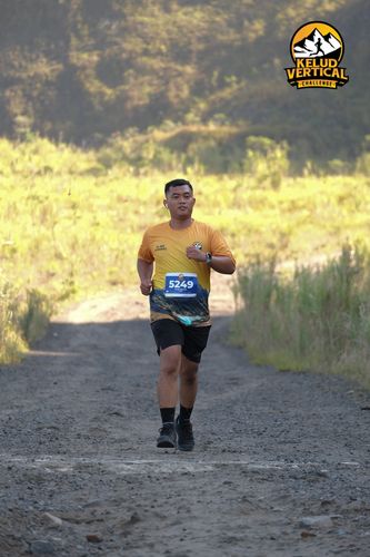 Race photo from Kelud Vertical Challenge 2024