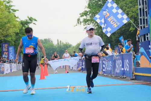 Race photo from Isoplus Run 2024 Surabaya