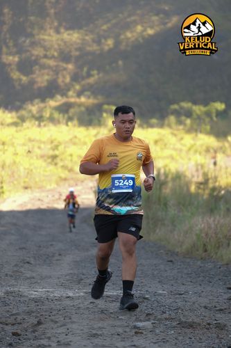 Race photo from Kelud Vertical Challenge 2024