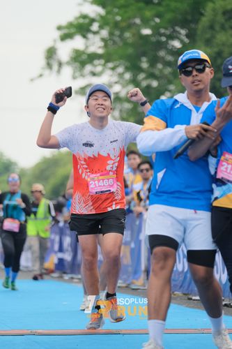 Race photo from Isoplus Run 2024 Surabaya