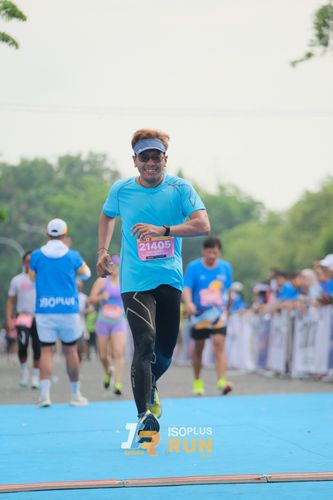 Race photo from Isoplus Run 2024 Surabaya