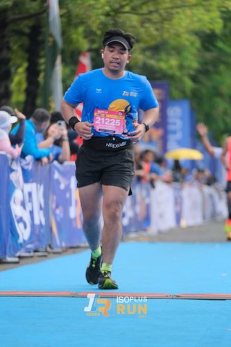 Race photo from Isoplus Run 2024 Surabaya