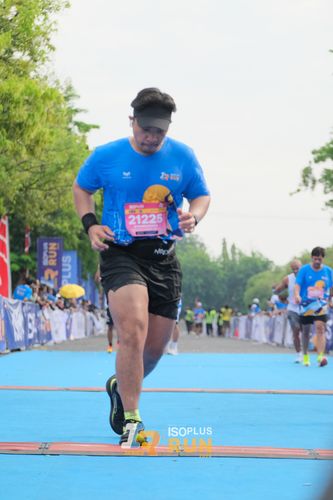 Race photo from Isoplus Run 2024 Surabaya