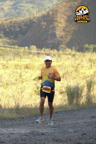 Race photo from Kelud Vertical Challenge 2024