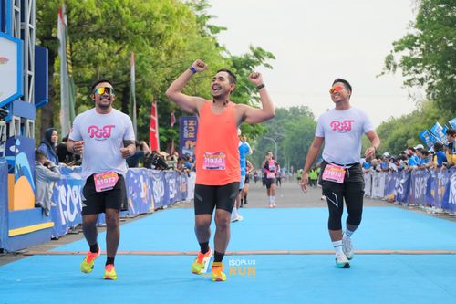 Race photo from Isoplus Run 2024 Surabaya