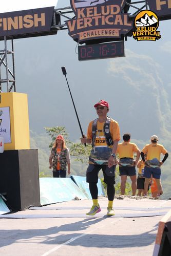 Race photo from Kelud Vertical Challenge 2024