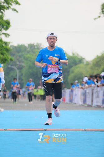 Race photo from Isoplus Run 2024 Surabaya
