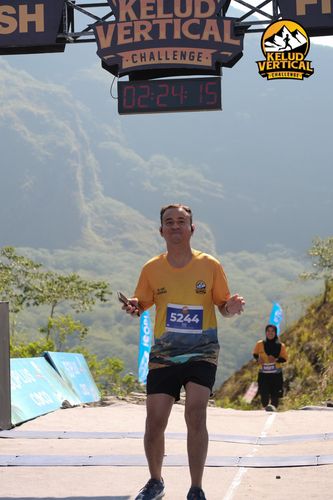 Race photo from Kelud Vertical Challenge 2024