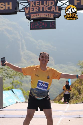 Race photo from Kelud Vertical Challenge 2024