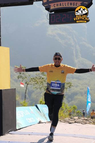 Race photo from Kelud Vertical Challenge 2024