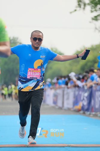 Race photo from Isoplus Run 2024 Surabaya