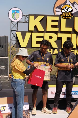 Race photo from Kelud Vertical Challenge 2024