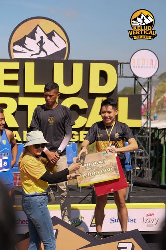 Race photo from Kelud Vertical Challenge 2024