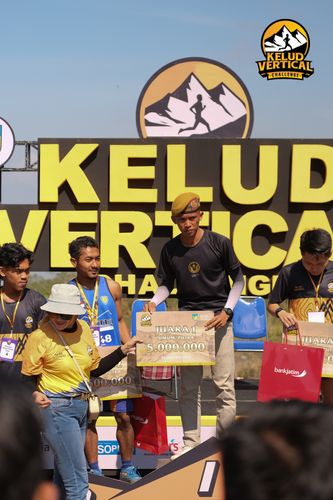 Race photo from Kelud Vertical Challenge 2024