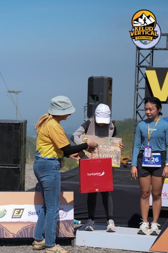 Race photo from Kelud Vertical Challenge 2024