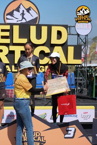 Race photo from Kelud Vertical Challenge 2024