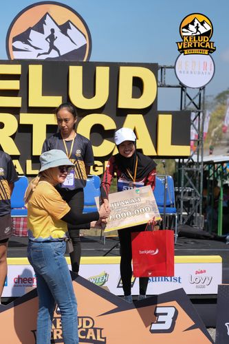 Race photo from Kelud Vertical Challenge 2024
