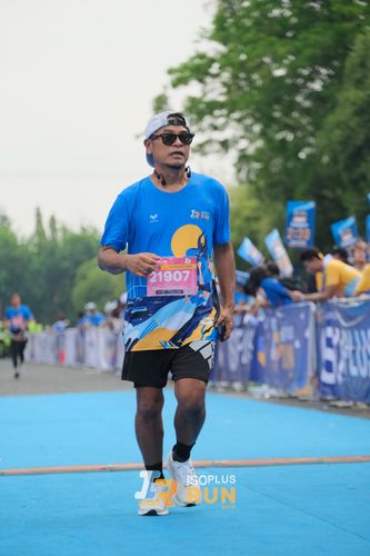 Race photo from Isoplus Run 2024 Surabaya