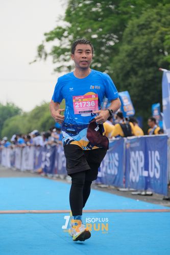 Race photo from Isoplus Run 2024 Surabaya