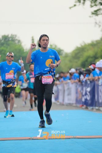 Race photo from Isoplus Run 2024 Surabaya