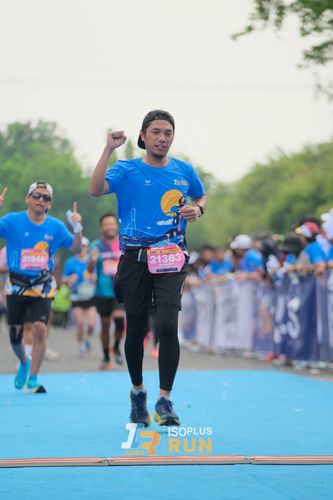 Race photo from Isoplus Run 2024 Surabaya