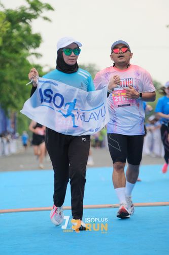 Race photo from Isoplus Run 2024 Surabaya